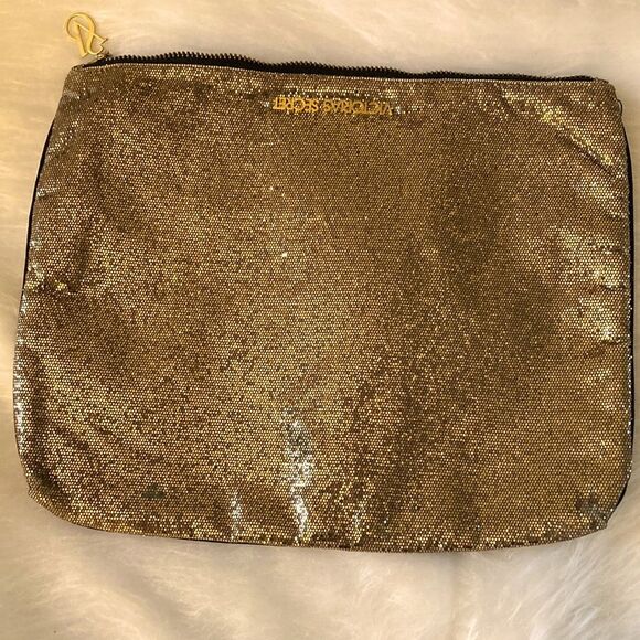 Victoria’s Secret Gold Shimmering Bag - Picture 2 of 11